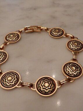 Gold Tone Link Bracelet